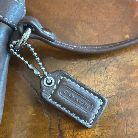 VGUC. Coach brown leather wristlet. - Picture 5 of 10